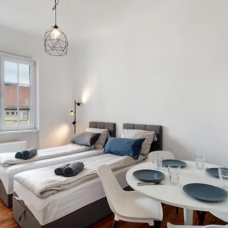 Altbau Mit Wallberg- Blick *